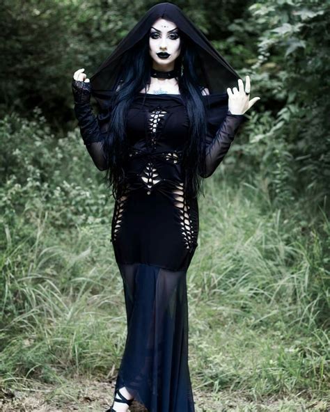 Sexy goth witcj